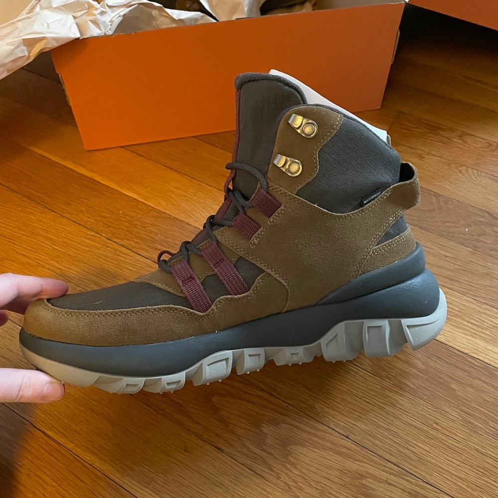 Brand new Merrell boots